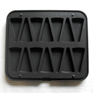 Форма 18 для выпечки треуг. пирожных 115x60/111x56мм h25мм (для Cookmatic), 14 ячеек PIASTRA18