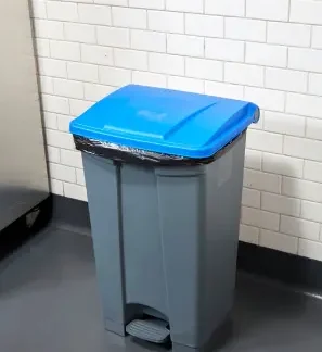Контейнер для мусора Cambro WBFC87LBASE, на колесах, с педалью, без крышки, 87 л